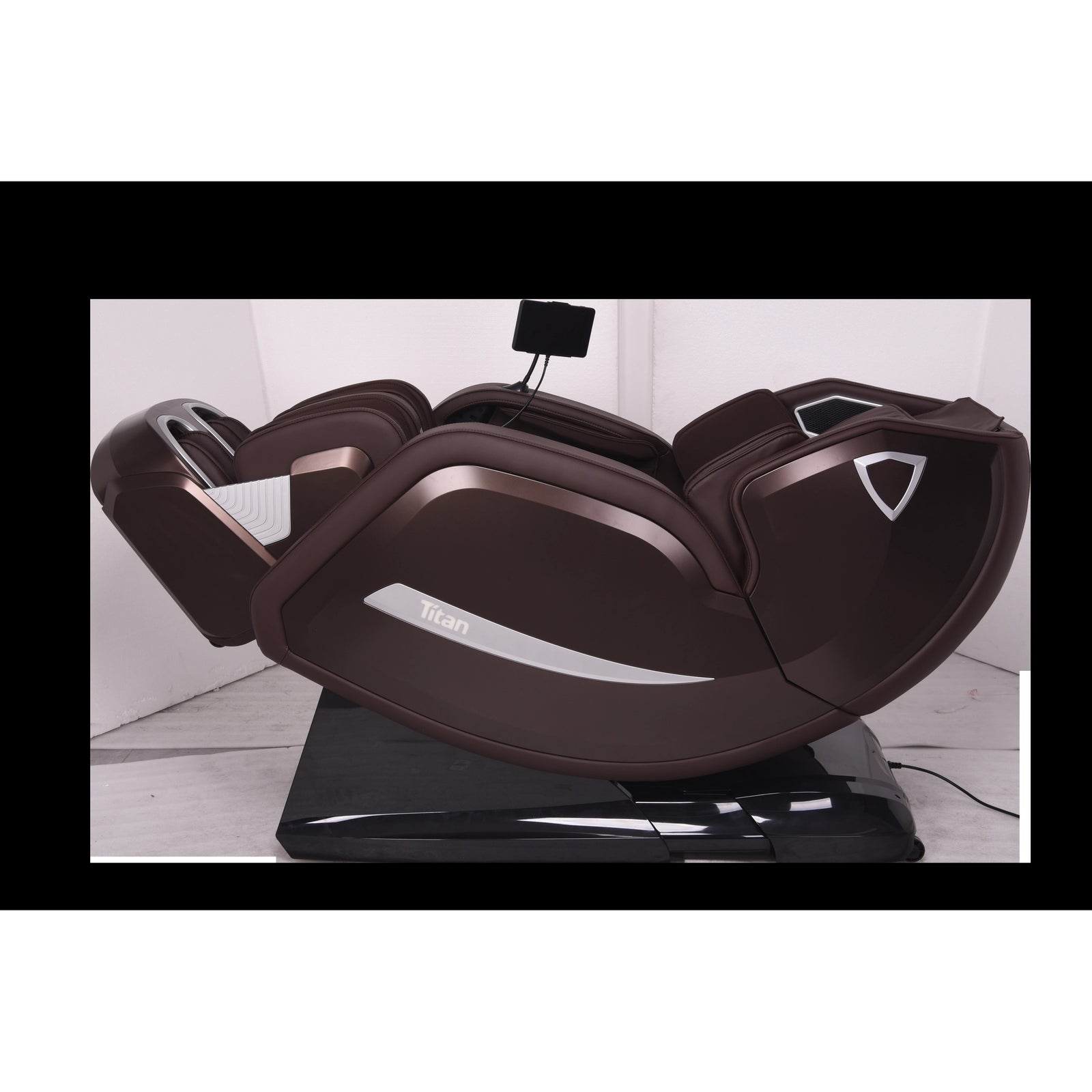 Titan 4D Advent Massage Chair