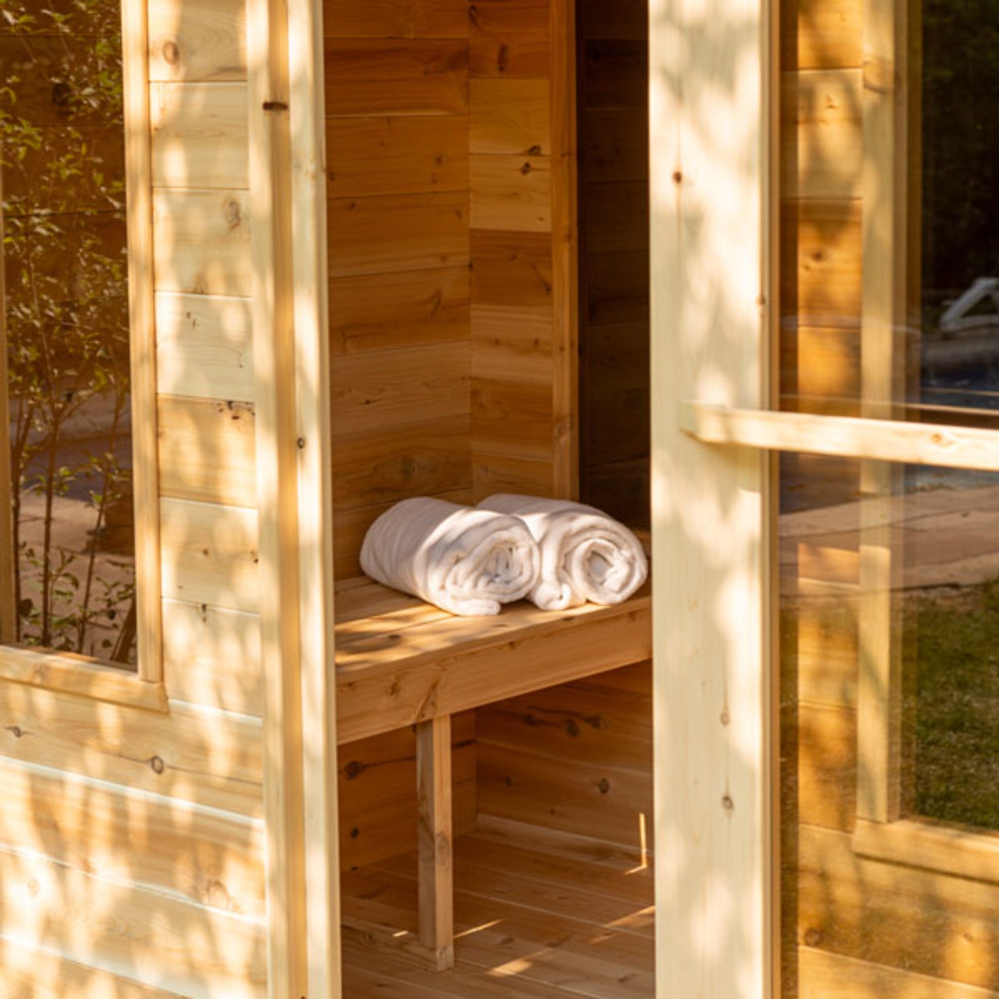 Dundalk LeisureCraft CT Georgian Cabin Sauna with Changeroom
